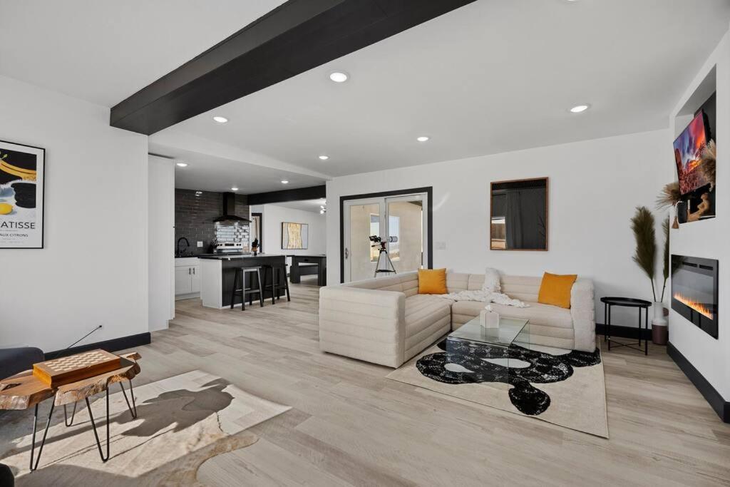 Star Gazers Modern Home On 5 Acres Of Land! Sunfair Heights Extérieur photo