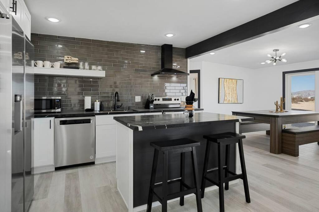 Star Gazers Modern Home On 5 Acres Of Land! Sunfair Heights Extérieur photo